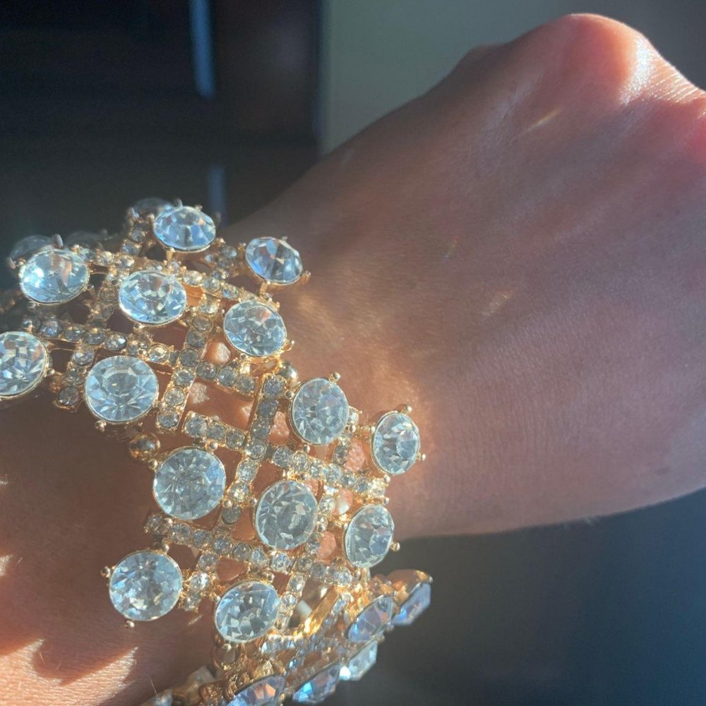 Natasha Crystal Bracelet - Picture 8 of 8